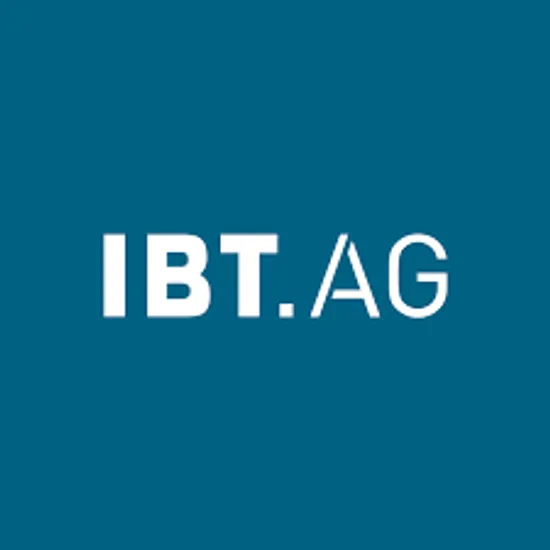 IBT.AG-Logo auf einem türkisfarbenen Hintergrund