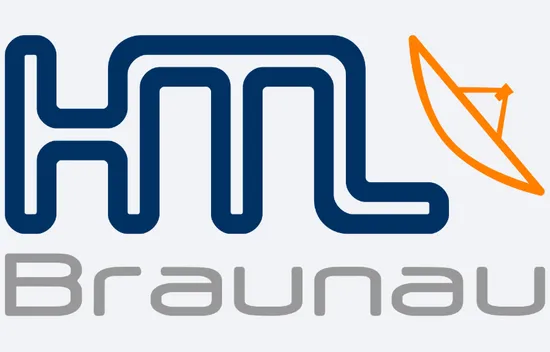 HTL Braunau Logo mit orangefarbenem Pfeil und Bootsmotiv